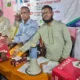 চেয়ারম্যান আ: রহমান মিয়াজী ফাউন্ডেশনের সেলাই মেশিন ও ছাগল বিতরণ