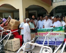 হাইমচরে কৃষকদের মাঝে আধুনিক কৃষি যন্ত্রপাতি বিতরণ
