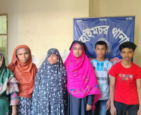 হাইমচরে গলা কেটে হত্যার ঘটনায় নারী ও কিশোরসহ গ্রেফতার ৭