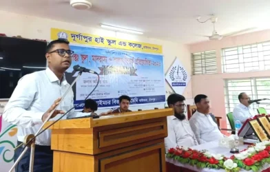 সাহিত্য বিমুখতার পেছনে তথ্য প্রযুক্তির ভূমিকা নিয়ে হাইমচরে জমজমাট বিতর্ক প্রতিযোগিতা
