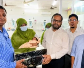 চাঁদপুরে মানসিক ভারসাম্যহীন কিশোরীর ও কন্যাসন্তান শিশুর দায়িত্ব নিলেন ডিসি