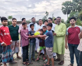 যুবসমাজকে মাদক ও কিশোর গ্যাং থেকে দূরে রাখতে হাইমচরে ফুটবল বিতরণ