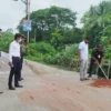 মতলব উত্তরের বেড়িবাঁধে অবৈধ ড্রেজারের পাইপলাইন অপসারণ, ২ মালিককে জরিমানা