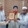 চাঁদপুরের শ্রেষ্ঠ ইমাম মাওলানা আব্দুল্লাহ আল মামুনকে মুসল্লিদের সংবর্ধনা