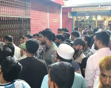 হাইমচরে স্বর্ণের দোকানের ভেতর কারিগরের ঝুলন্ত মরদেহ উদ্ধার