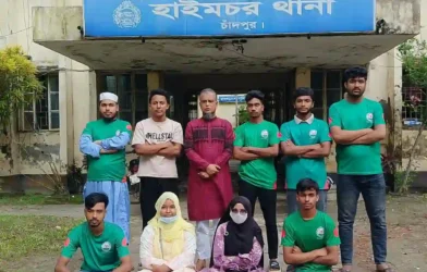 হাইমচর থানায় পরিচ্ছন্নতা অভিযান, ওসির সঙ্গে মতবিনিময়