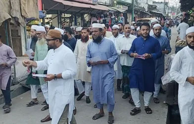হাইমচরে জামায়াতে ইসলামীর লং মার্চ কর্মসূচির প্রচারে লিফলেট বিতরণ