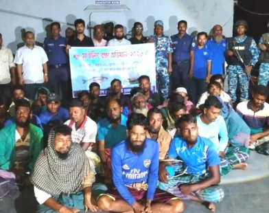 হাইমচরে মা ইলিশ রক্ষা অভিযানে আটক ৩২