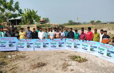হাইমচরে ওয়াটার অ্যাম্বুলেন্স ও স্থায়ী বাঁধের দাবিতে তরুণদের কর্মসূচি