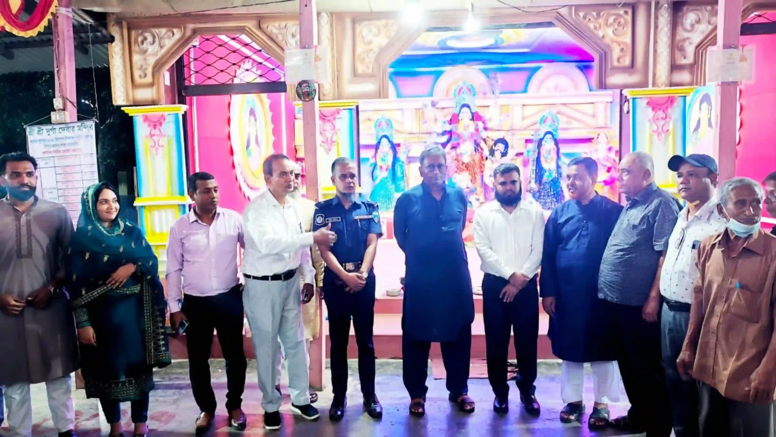 হাইমচরে পূজামণ্ডপ পরিদর্শনে এমপি মানিক