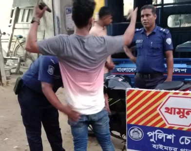 হাইমচরে পুলিশের বিশেষ অভিযান: ফুটপাত দখলমুক্ত ও যানজট নিরসন